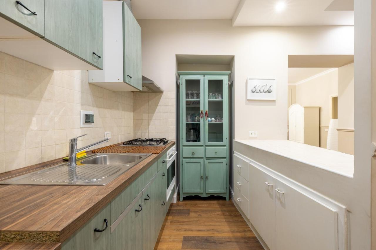 Charming Apartment With Patio A Few Steps From Colosseum Εξωτερικό φωτογραφία